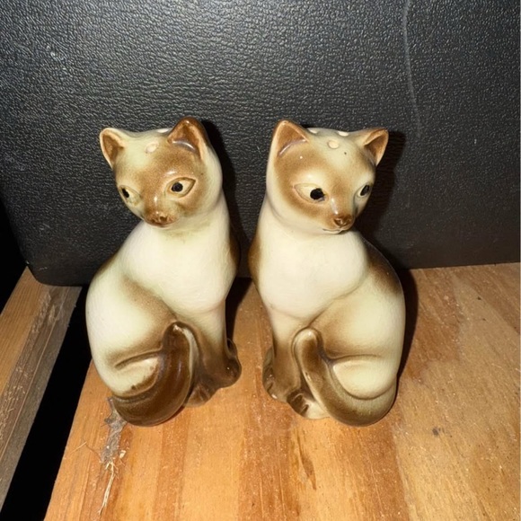 Other - Elegant Brown and Cream Cat Figurines